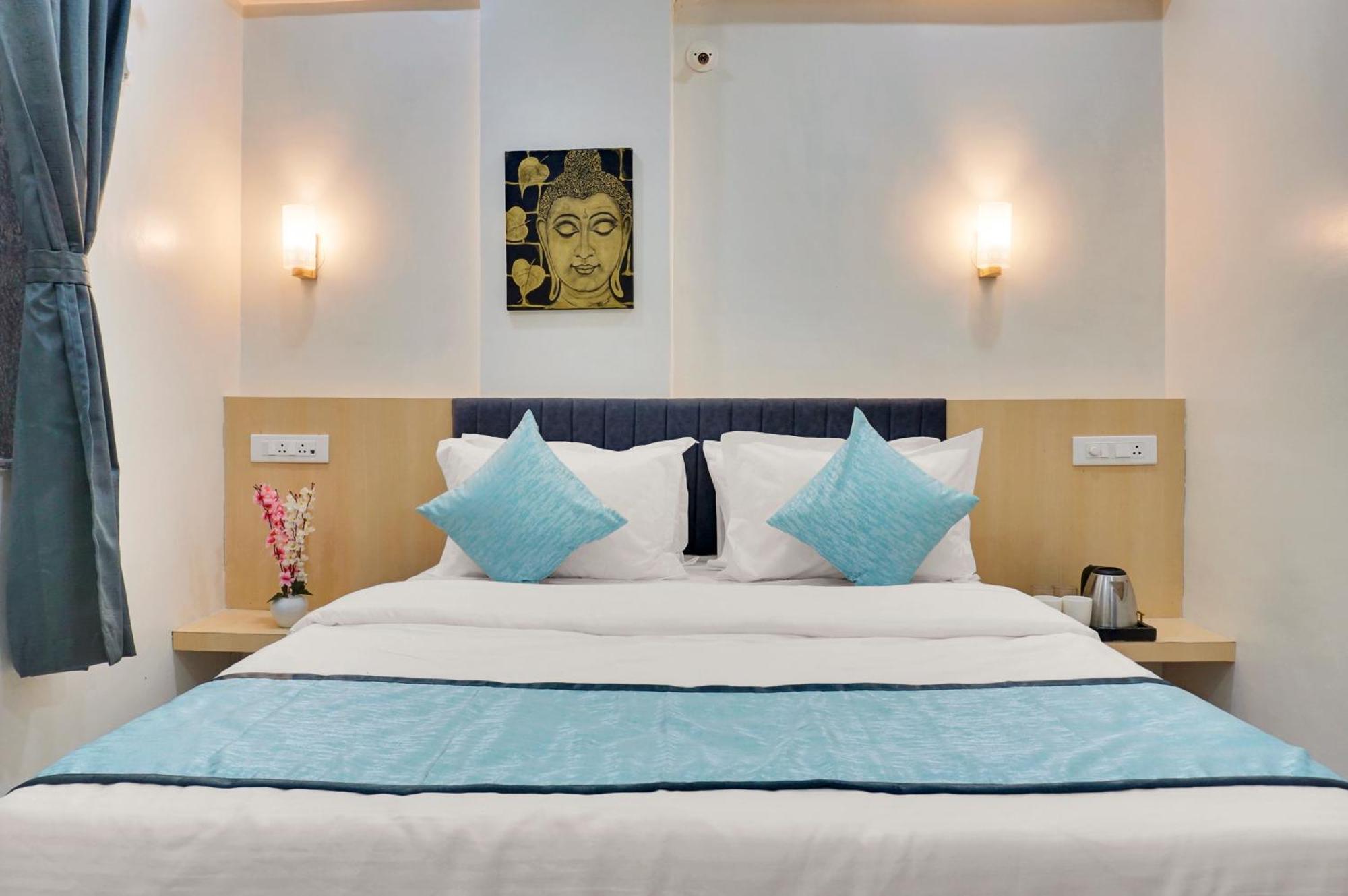 Urban Hometel Pune Exterior foto